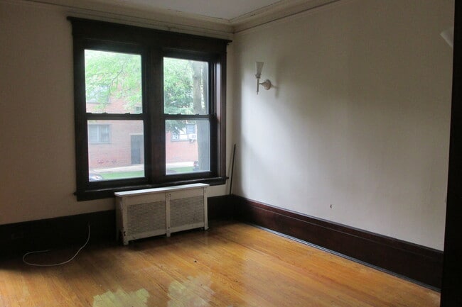 1367 E 56th St in Chicago, IL - Building Photo - Building Photo