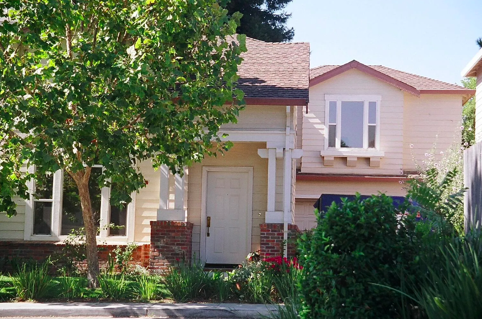 215 Orchard Glen Ct in Mountain View, CA - Building Photo