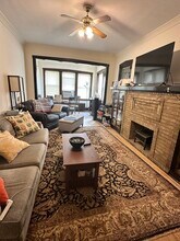 814 N Leavitt St, Unit 3 in Chicago, IL - Building Photo - Building Photo