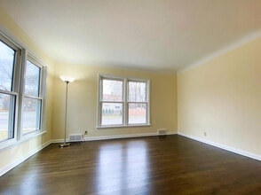 1919 E 38th St in Minneapolis, MN - Building Photo - Building Photo