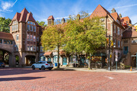 12 Station Sq in Forest Hills, NY - Foto de edificio - Primary Photo