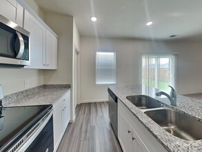 2528 Granite Pass in Glenn Heights, TX - Building Photo - Building Photo