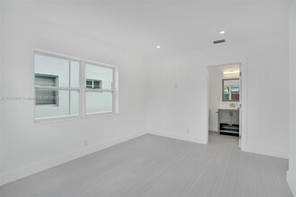 7915 Hawthorne Ave in Miami Beach, FL - Building Photo - Building Photo