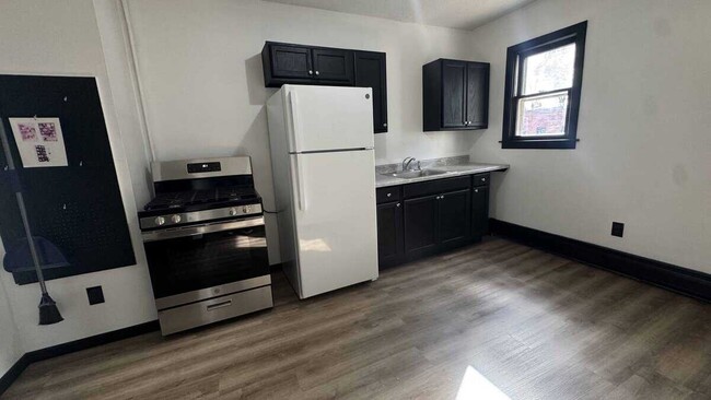 1 Union St, Unit 2 in Northampton, MA - Foto de edificio - Building Photo