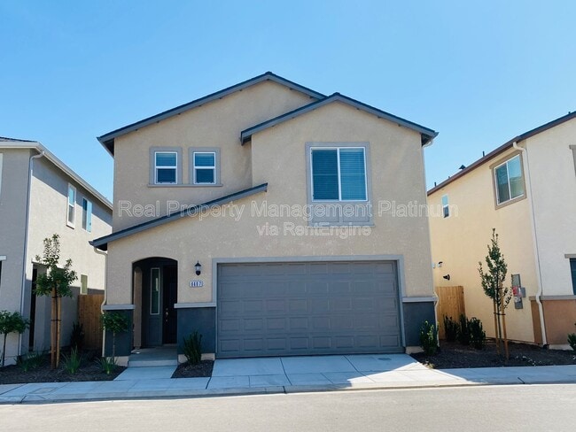 6407 E Riesling Dr in Fresno, CA - Building Photo - Building Photo
