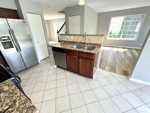 4624 Courtney Dr in Lake In The Hills, IL - Foto de edificio - Building Photo