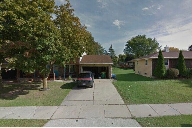property at 2193 Packerland Dr