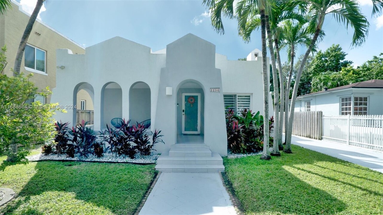 2234 SW 6th St in Miami, FL - Building Photo