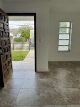 2460 SW 36th Ave in Miami, FL - Building Photo - Building Photo