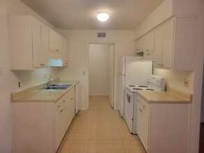 2260 Sunderland Rd in Winston-Salem, NC - Building Photo - Building Photo