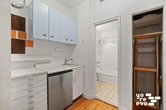 20 Jane St in New York, NY - Building Photo - Building Photo