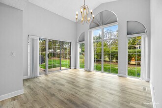 522 W Happfield Dr in Arlington Heights, IL - Building Photo - Building Photo