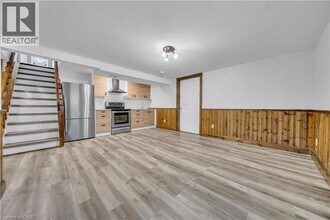 88 Glen Lake Crescent in Kitchener, ON - Building Photo - Building Photo