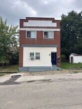 812 Indiana Ave in Glassport, PA - Building Photo - Building Photo