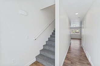 14888 S Sliding Rock Way in Herriman, UT - Foto de edificio - Building Photo