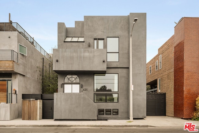 property at 625 Mildred Ave