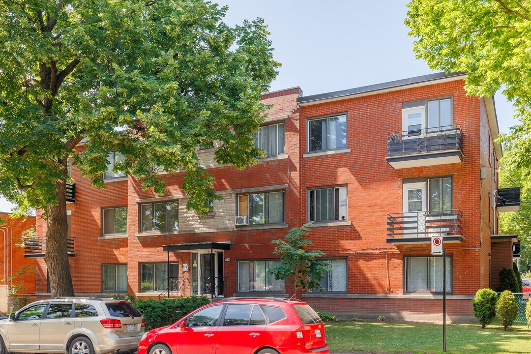 11832 Du Général-Giraud Rue in Montréal, QC - Building Photo