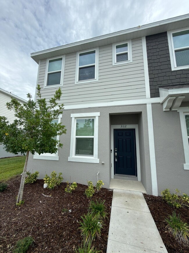 property at 3112 Skyline Lp