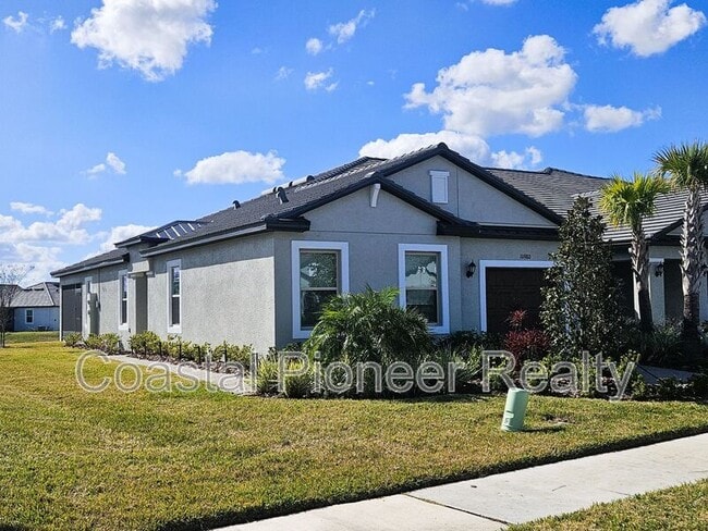 10980 Gable Dig Lp in San Antonio, FL - Building Photo - Building Photo