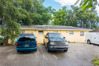 Park Avenue Duplexes in Bonita Springs, FL - Building Photo - Building Photo