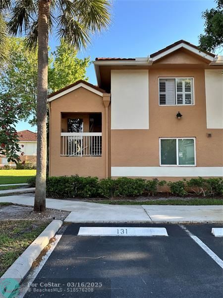 724 NW 92nd Ave in Plantation, FL - Building Photo - Building Photo