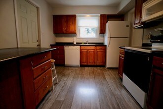 1212 Love St in Pittsburgh, PA - Foto de edificio - Building Photo