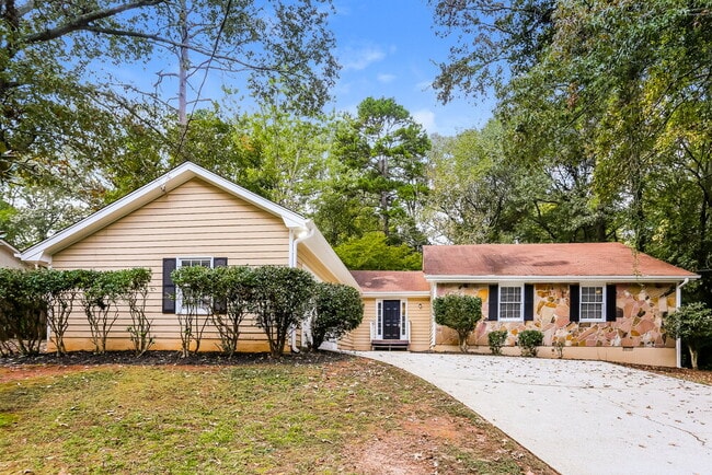 property at 832 Lost Creek Cir