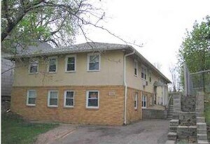 594 Lawson Ave West in St. Paul, MN - Building Photo