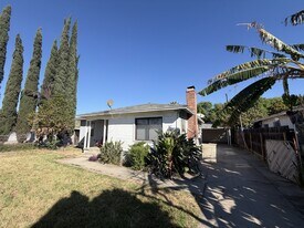 858 W 23rd St in San Bernardino, CA - Building Photo