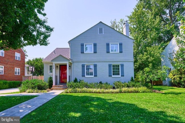 property at 714 Grand View Dr