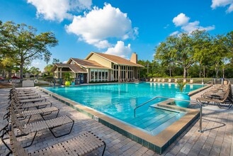 Whisper Lake Apartments in Winter Park, FL - Foto de edificio - Building Photo