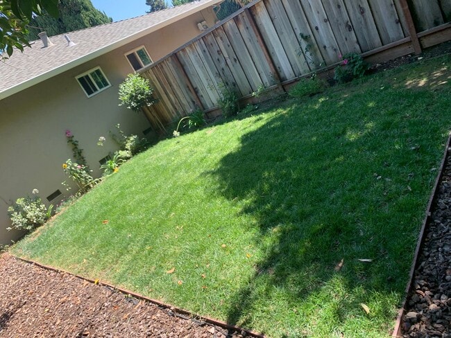 3270-3272 Rustic Dr in Santa Clara, CA - Building Photo - Building Photo