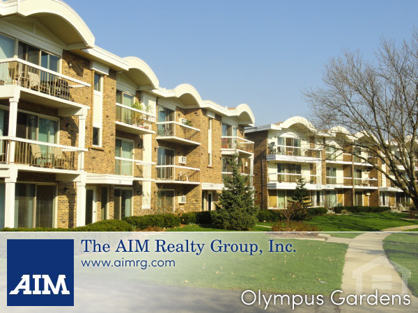 Olympus Gardens in Naperville, IL - Building Photo