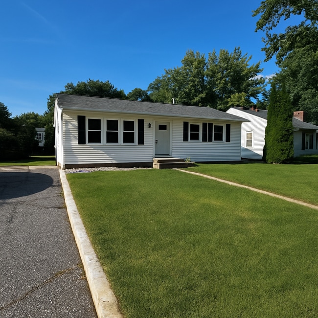 1221 Vincent Pl