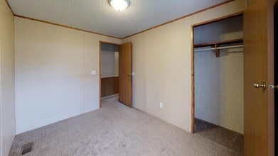 138 American Ave in Bismarck, ND - Building Photo - Building Photo