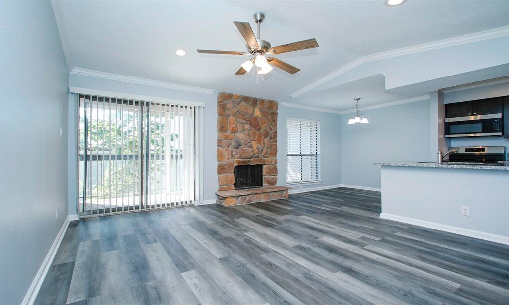 17331 Red Oak Dr in Houston, TX - Building Photo