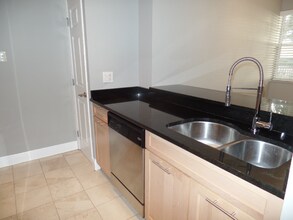 2881 N Oakland Forest Dr in Oakland Park, FL - Building Photo - Building Photo