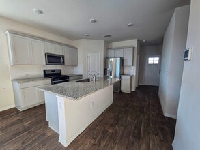 Room in House on Brody Ln in Georgetown, TX - Building Photo - Building Photo
