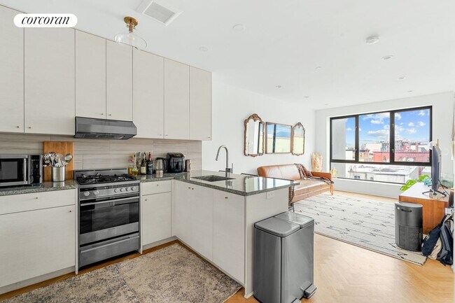 737 Bergen St in Brooklyn, NY - Foto de edificio - Building Photo