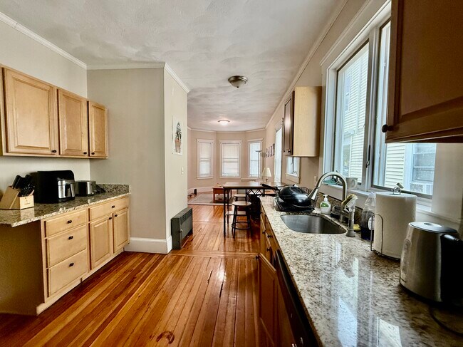 185 Powder House Blvd, Unit 2 in Somerville, MA - Foto de edificio - Building Photo