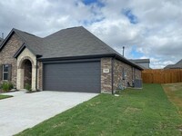 528 Meadow Run Dr in Van Alstyne, TX - Foto de edificio - Building Photo