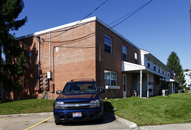 Seneca-Broadview Hills in Broadview Heights, OH - Building Photo - Building Photo