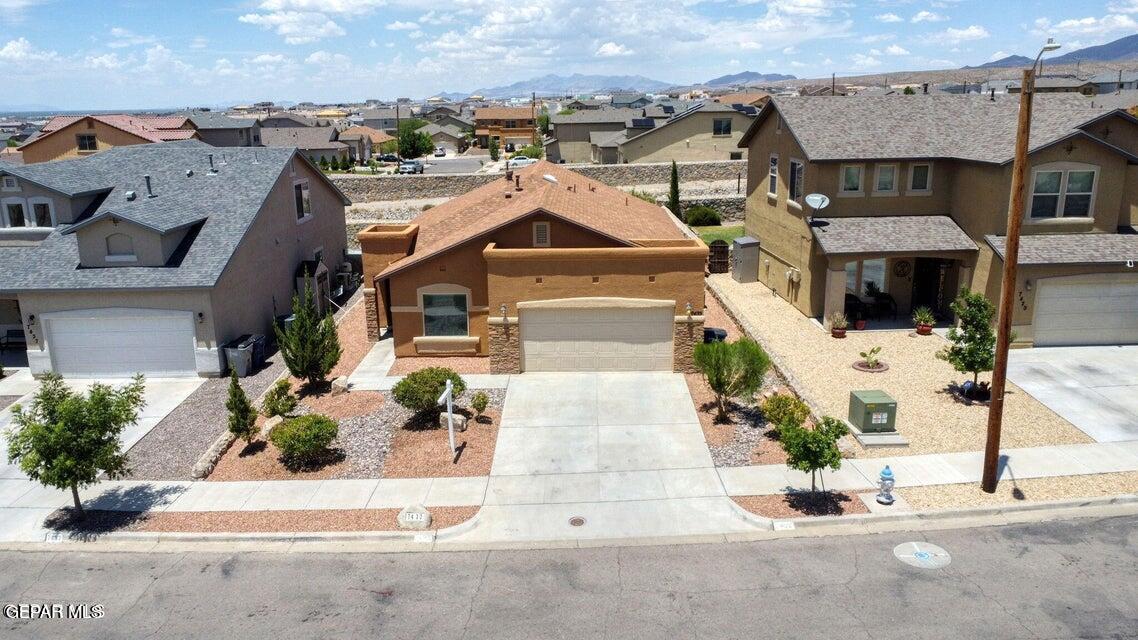 7433 Dewberry Dr in El Paso, TX - Building Photo