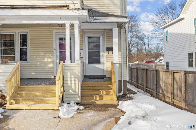 1172 New Britain Ave in West Hartford, CT - Building Photo - Building Photo