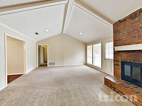 737 SE 3rd St in Grand Prairie, TX - Building Photo - Building Photo