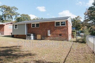 2401 Truax Ln in Columbia, SC - Building Photo - Building Photo