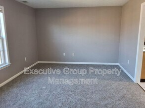 103 Kenilworth Ct in Radcliff, KY - Building Photo - Building Photo