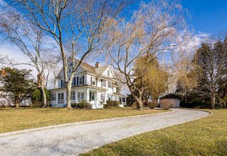 185 Davids Ln in Water Mill, NY - Building Photo - Building Photo