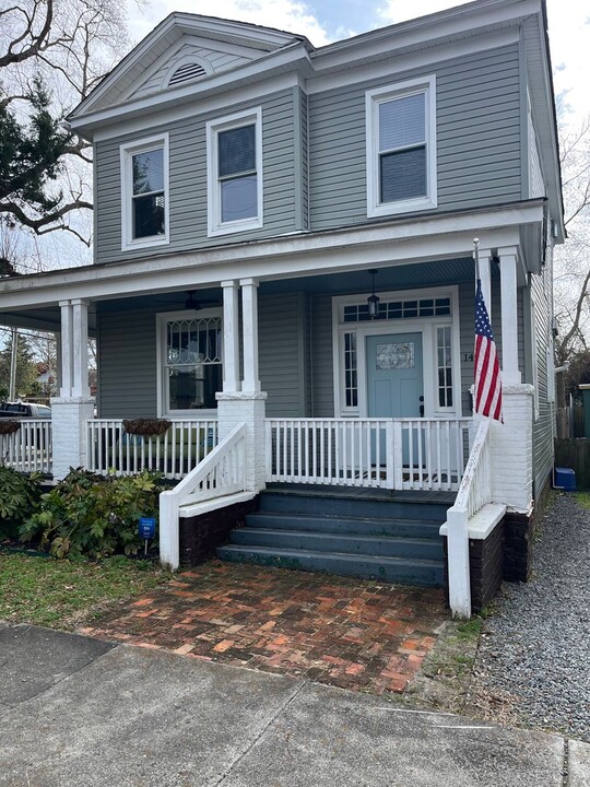 1420 Dock St in Wilmington, NC - Building Photo