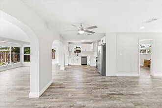 4131 NW 13th Ave in Fort Lauderdale, FL - Building Photo - Building Photo